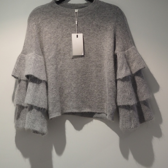 Ruffle Sweater in Women - Picture 3 of 4